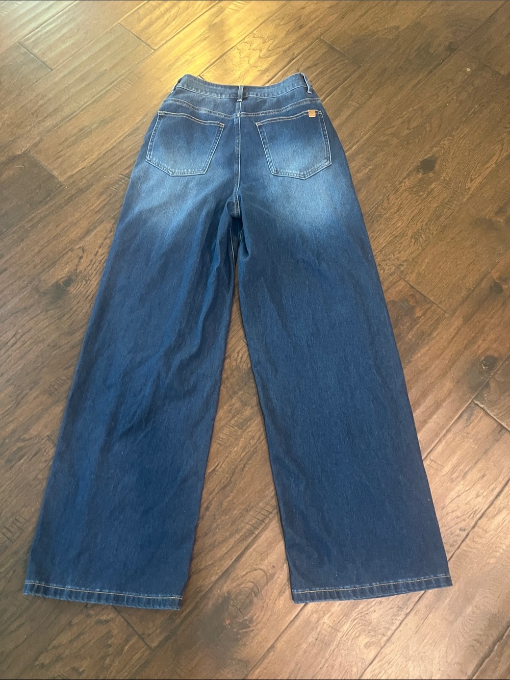 HALARA Flex Asymmetric Zippered Wide-Leg Jeans XS Like new! - Picture 6 of 6